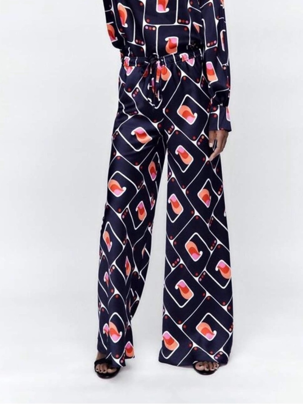 Zara Women’s Wide Leg Geometric Satin Pants